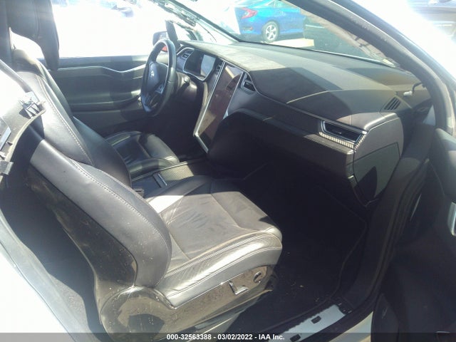 2017 Tesla Model X, VIN: 5YJXCBE2XHF044502