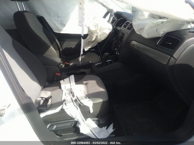 2017 VOLKSWAGEN JETTA 3VW2B7AJXHM343584 Photo 4