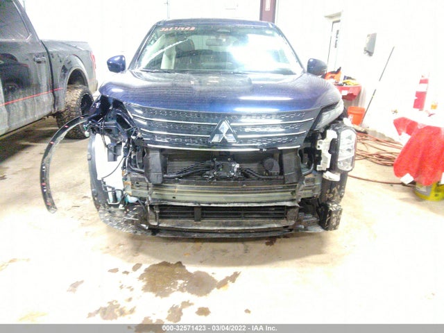 2022 Mitsubishi Outlander, VIN: JA4J4UA82NZ012295