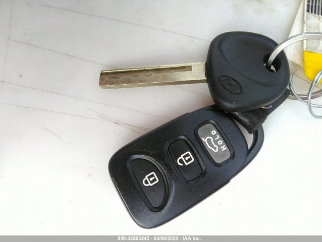 2015 Hyundai Veloster, VIN: KMHTC6AD1FU228479