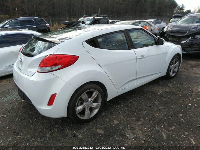 2015 Hyundai Veloster, VIN: KMHTC6AD1FU228479