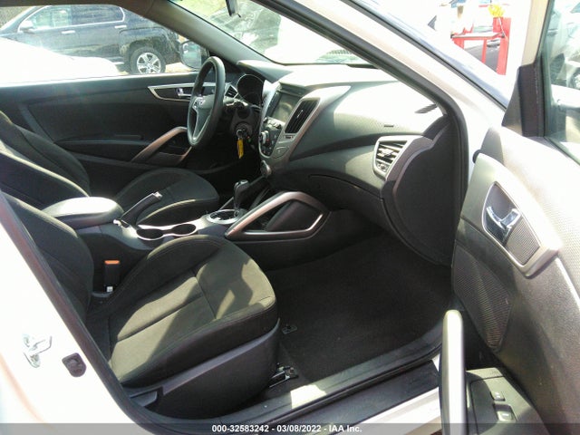 2015 Hyundai Veloster, VIN: KMHTC6AD1FU228479