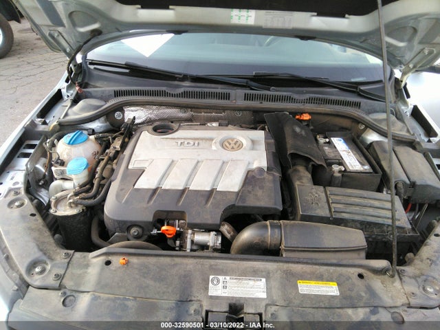 3VWLL7AJ4DM388984 Volkswagen Jetta Sedan Tdi W/premium/nav