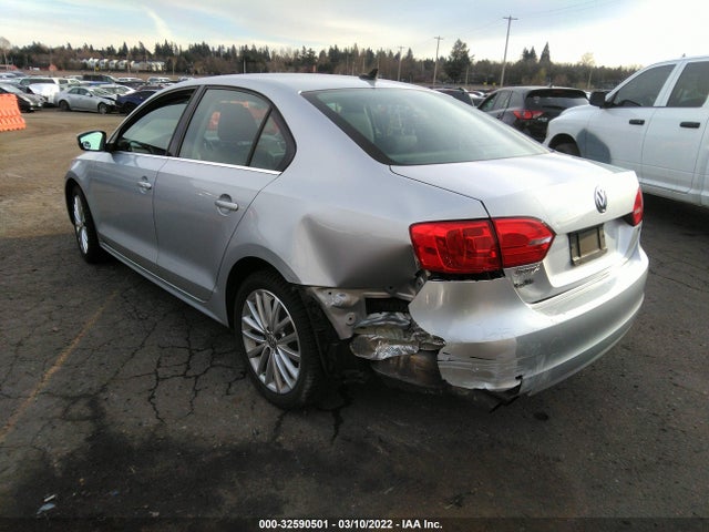3VWLL7AJ4DM388984 Volkswagen Jetta Sedan Tdi W/premium/nav