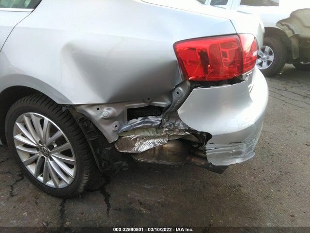3VWLL7AJ4DM388984 Volkswagen Jetta Sedan Tdi W/premium/nav