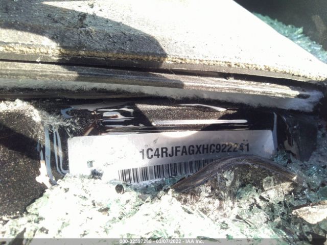 1C4RJFAGXHC922241 Jeep Grand Cherokee Altitude