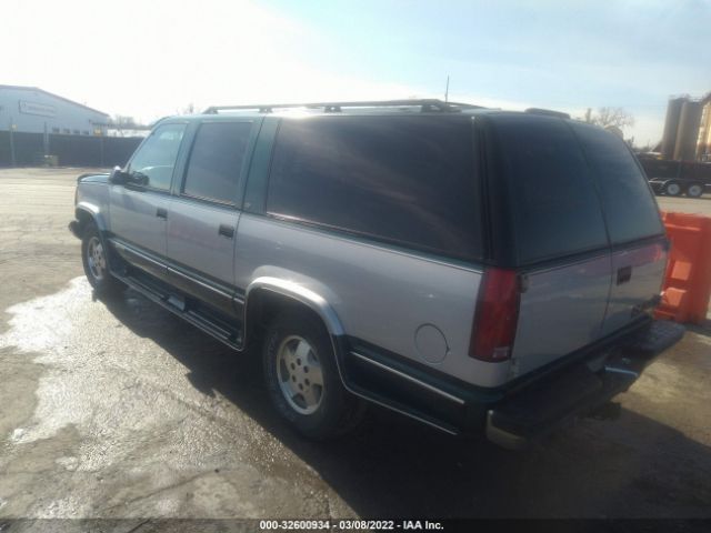1995 CHEVROLET SUBURBAN 1GNFK16K3SJ439927 Photo 2