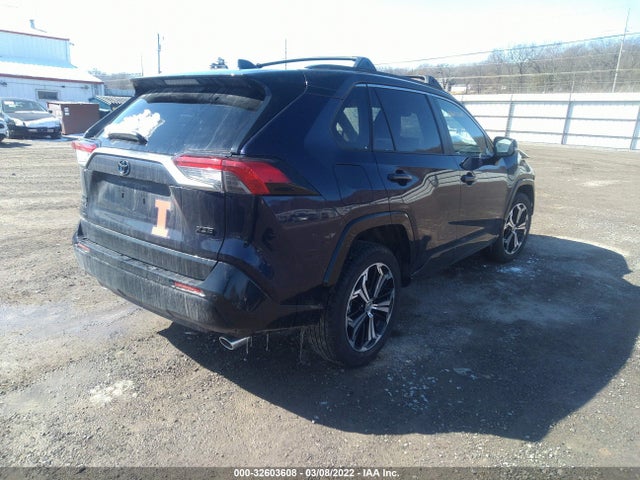 2021 Toyota RAV4, VIN: JTMFB3FV1MD045889