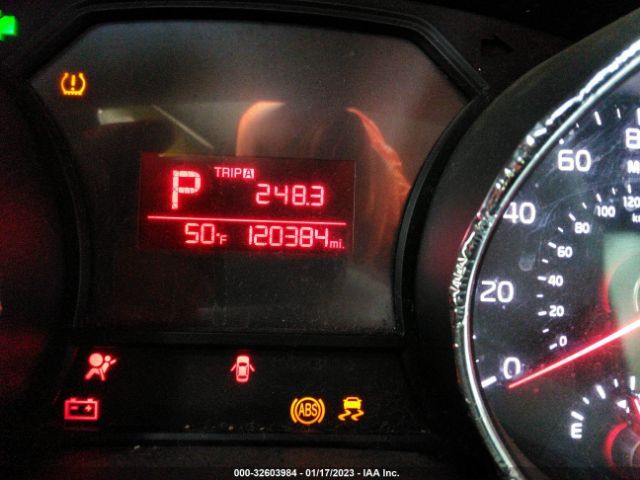 KNDMB5C19G6166151 KIA SEDONA LX