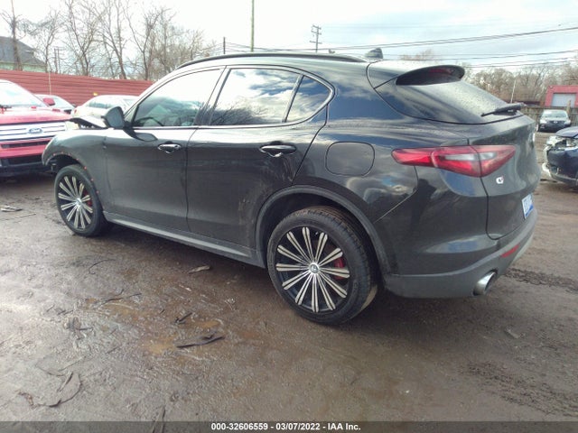 2019 Alfa Romeo Stelvio, VIN: ZASPAKBN2K7C49594