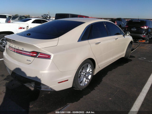 2014 Lincoln MKZ, VIN: 3LN6L2LU6ER831582