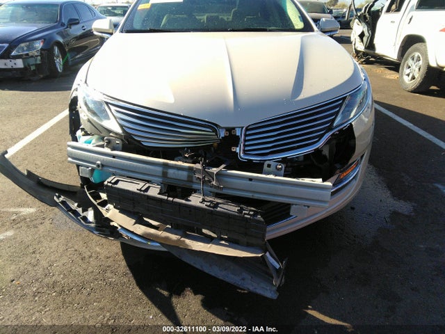 2014 Lincoln MKZ, VIN: 3LN6L2LU6ER831582
