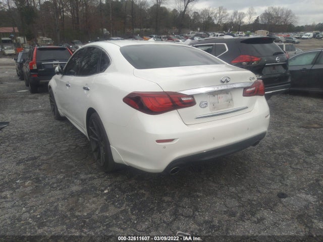 2017 Infiniti Q70, VIN: JN1BY1AP2HM741101