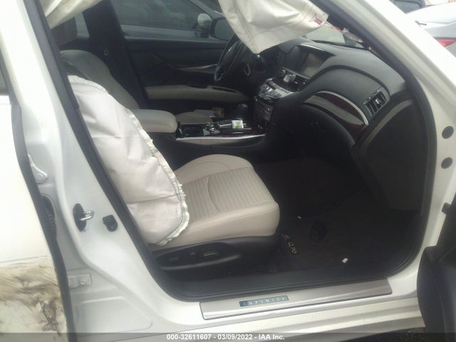 2017 Infiniti Q70, VIN: JN1BY1AP2HM741101