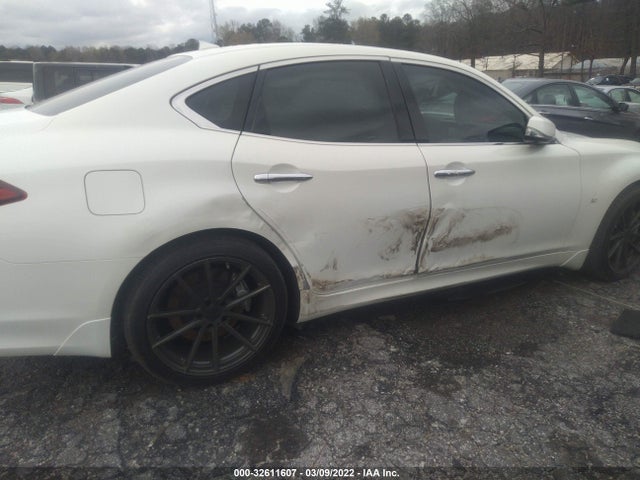 2017 Infiniti Q70, VIN: JN1BY1AP2HM741101