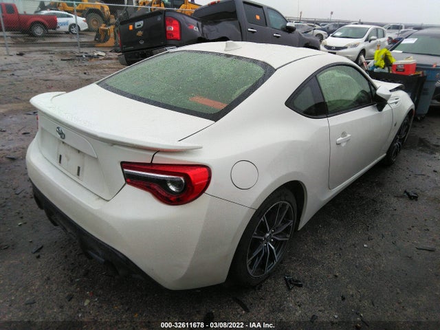 2017 Toyota 86, VIN: JF1ZNAA10H9709157