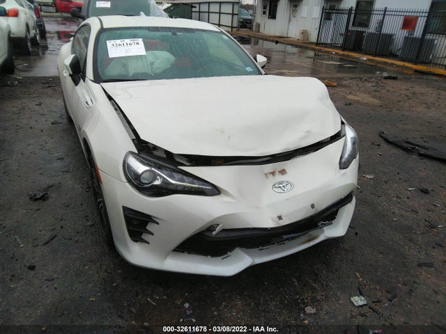 2017 Toyota 86, VIN: JF1ZNAA10H9709157