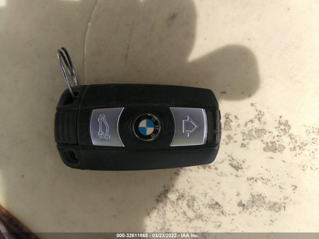 BMW 3 Series 328i 2009 WBAPH77519NM45426 Image 3