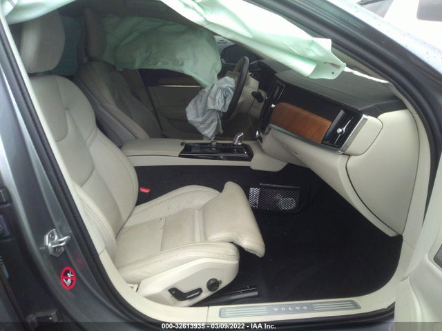 2018 Volvo S90, VIN: LVYBC0AL4JP026711
