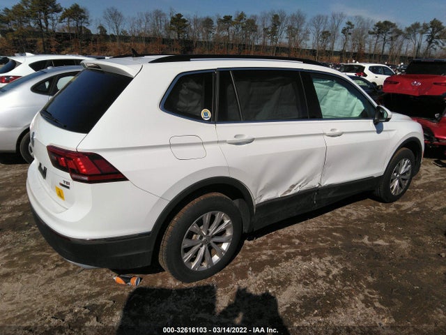 2018 Volkswagen Tiguan, VIN: 3VV2B7AXXJM059452
