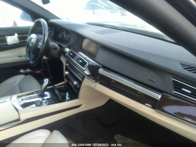BMW 7 Series 750i 2010 WBAKA8C59ACY35622 Image 6