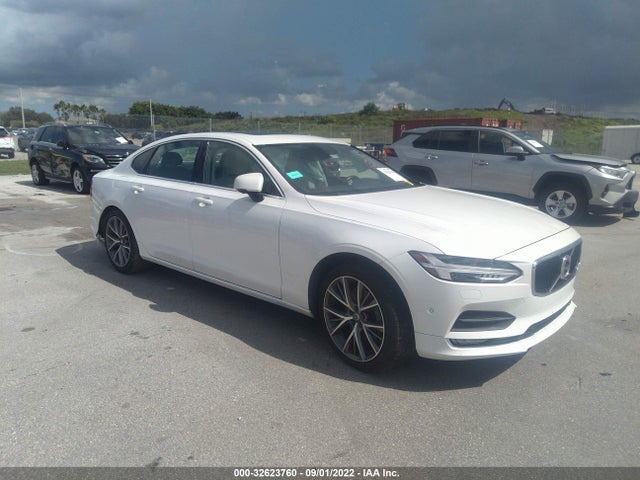 2018 Volvo S90, VIN: LVY982AK8JP021482