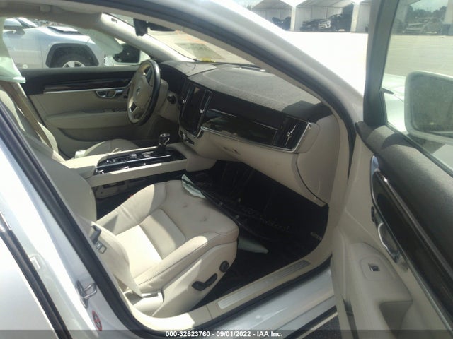 2018 Volvo S90, VIN: LVY982AK8JP021482