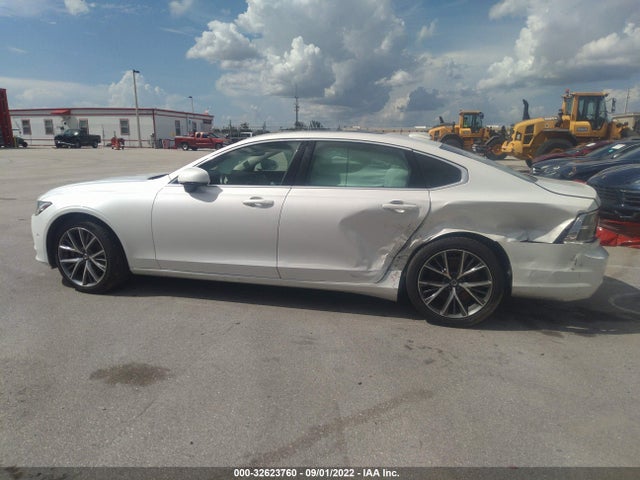 2018 Volvo S90, VIN: LVY982AK8JP021482