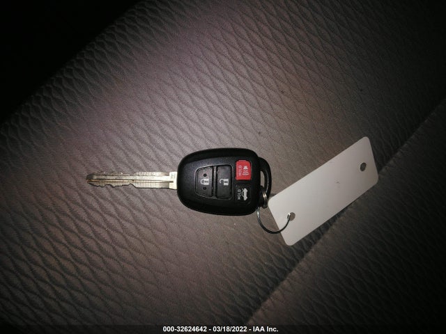 2019 TOYOTA COROLLA L/LE/SE/XLE/XSE VIN: 2T1BURHE2KC201652