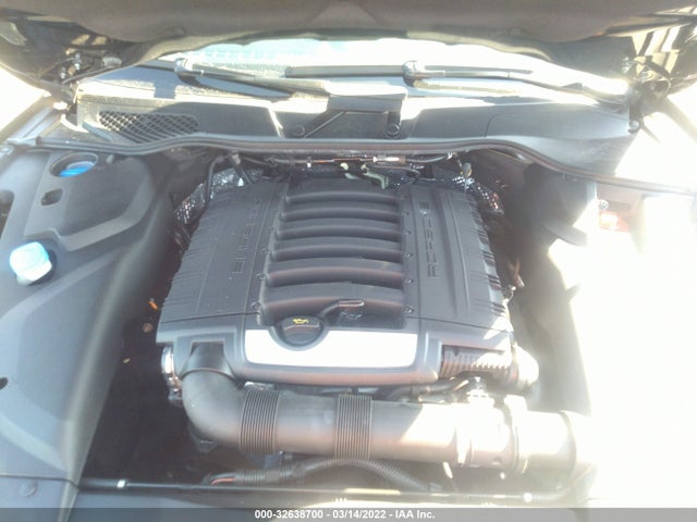 2018 Porsche Cayenne, VIN: WP1AA2A25JKA04935