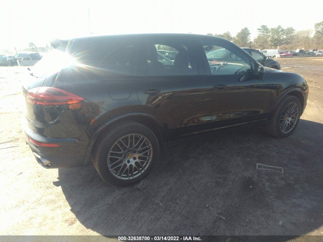 2018 Porsche Cayenne, VIN: WP1AA2A25JKA04935
