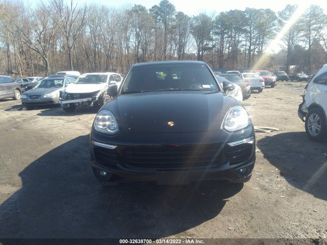 2018 Porsche Cayenne, VIN: WP1AA2A25JKA04935