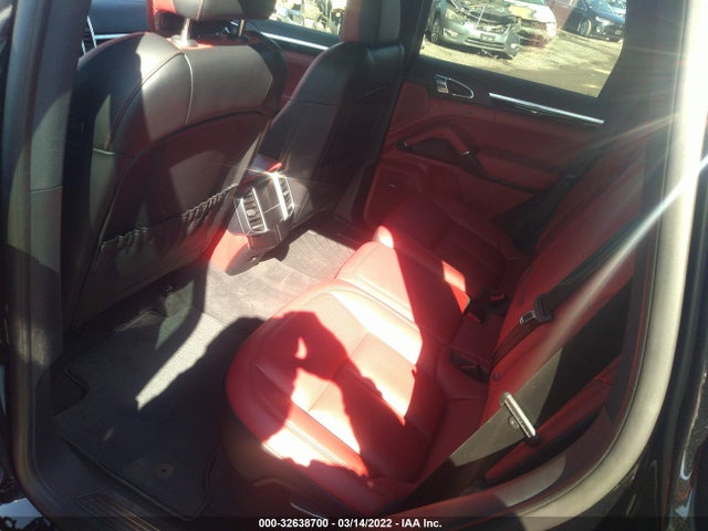 2018 Porsche Cayenne, VIN: WP1AA2A25JKA04935