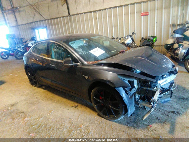 2018 Tesla 3, VIN: 5YJ3E1EB1JF105969