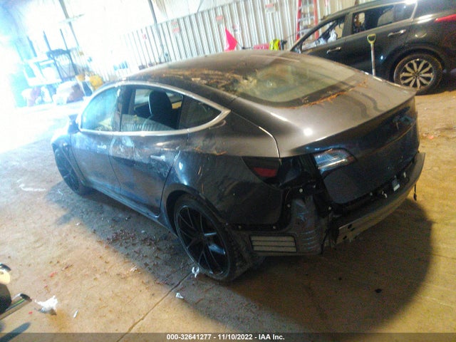 2018 Tesla 3, VIN: 5YJ3E1EB1JF105969