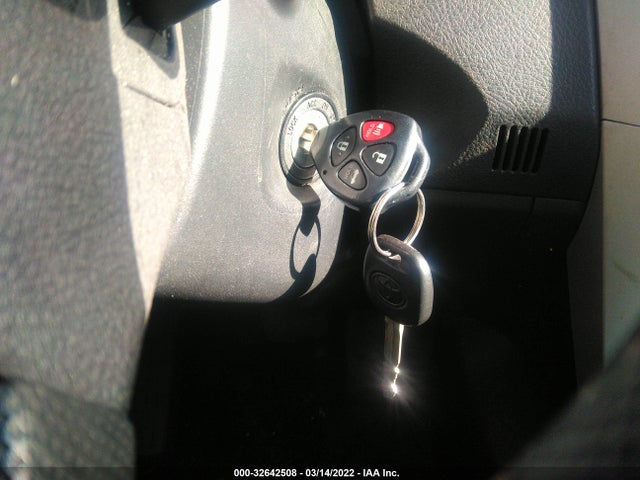 2011 TOYOTA COROLLA S VIN: 2T1BU4EE5BC584283