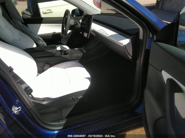 Tesla Model Y 2021 5YJYGDEE3MF151464 Image 36