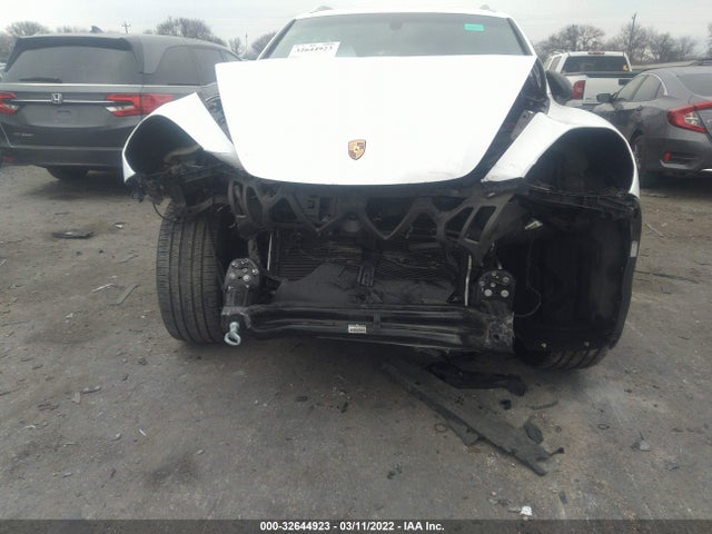 2014 Porsche Cayenne, VIN: WP1AA2A26ELA92121