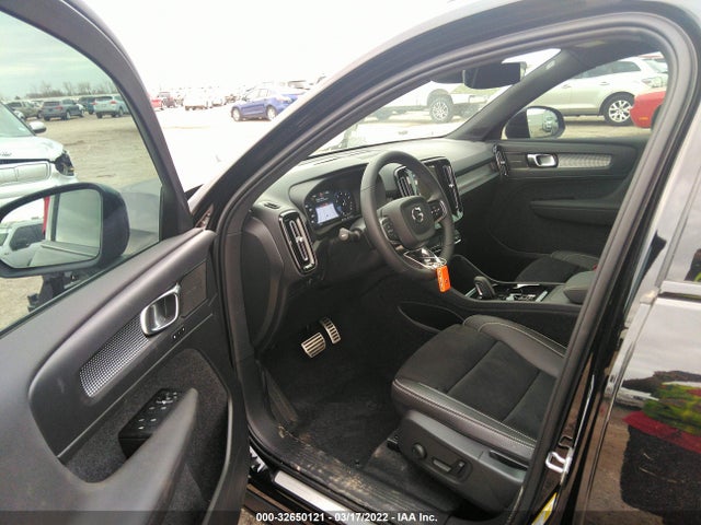 2022 Volvo XC40, VIN: YV4162UM2N2695912