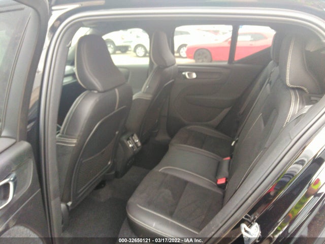 2022 Volvo XC40, VIN: YV4162UM2N2695912