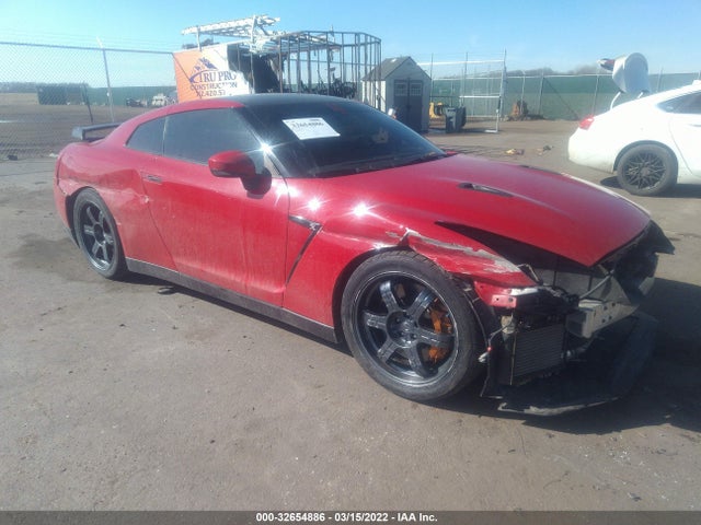 2015 Nissan GT-R, VIN: JN1AR5EF7FM280783