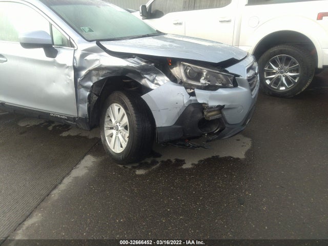 2018 Subaru Outback, VIN: 4S4BSACC8J3388542