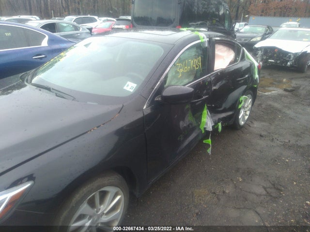2018 Acura ILX, VIN: 19UDE2F3XJA008622
