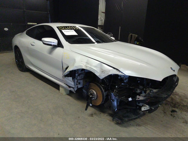 2022 BMW 8 Series, VIN: WBAAE4C00NCG99399