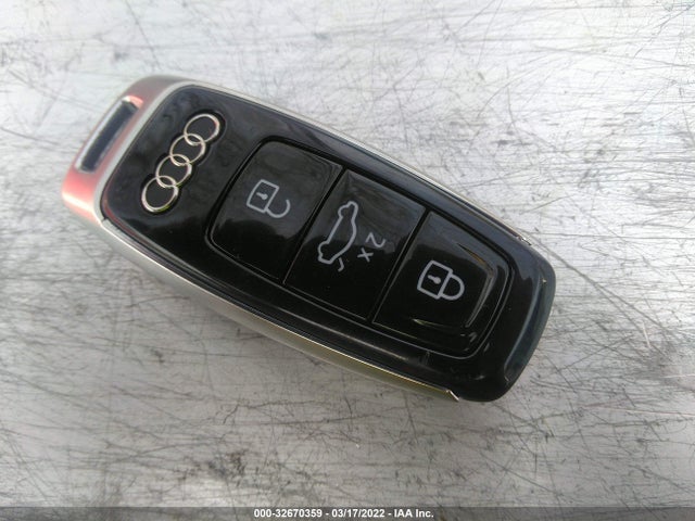 2021 Audi e-tron, VIN: WA1AAAGE7MB010473