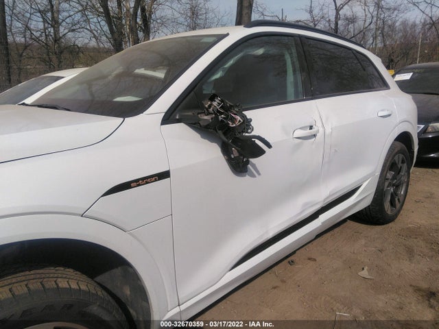 2021 Audi e-tron, VIN: WA1AAAGE7MB010473