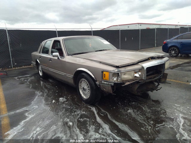 Lincoln Town Car Signature/tournament 1994 1LNLM82W8RY720948 головне зображення