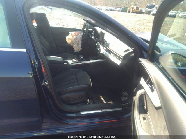 2020 Audi A4, VIN: WAUENAF41LA040526