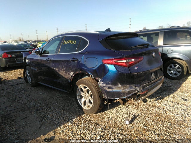 2018 Alfa Romeo Stelvio, VIN: ZASFAKAN2J7C28630