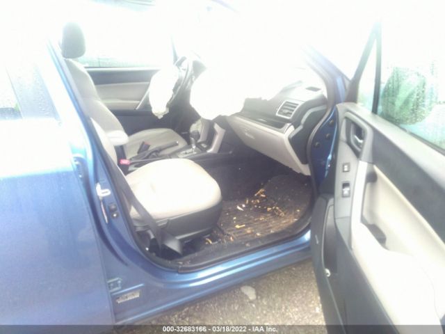 JF2SJARC0HH452697 Subaru Forester Limited